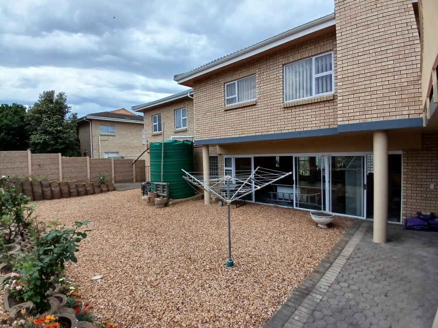 4 Bedroom Property for Sale in Stilbaai Wes Western Cape